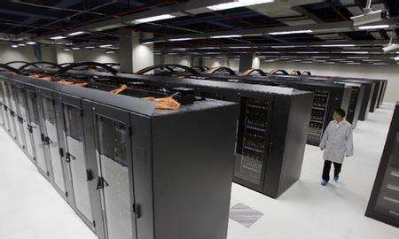 计算机机房中选用精密专用空调的原因是什么？